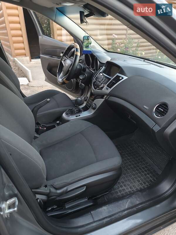 Седан Chevrolet Cruze 2011 в Тульчині