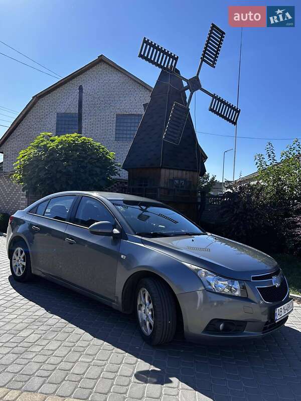 Седан Chevrolet Cruze 2011 в Тульчині