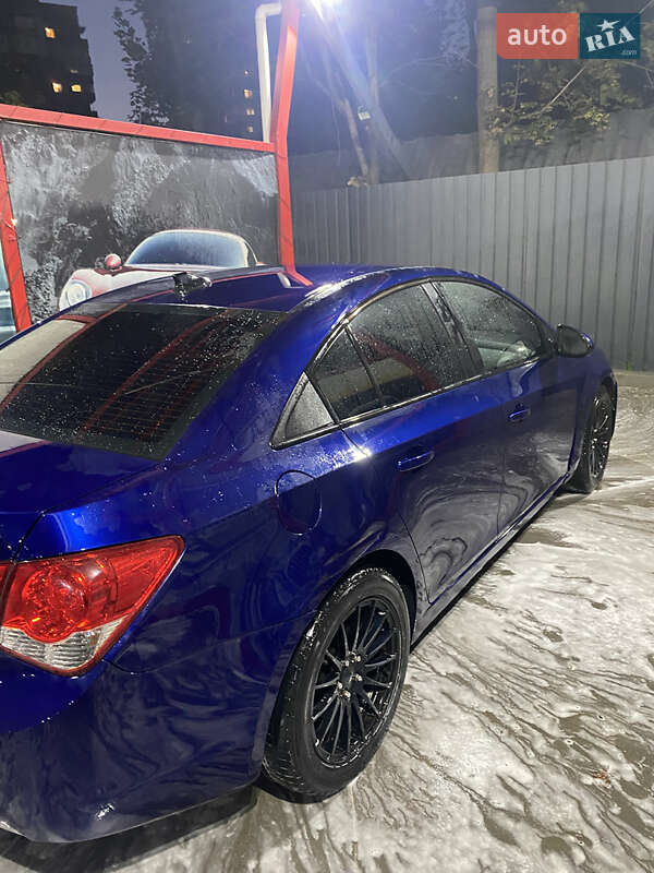 Седан Chevrolet Cruze 2013 в Днепре