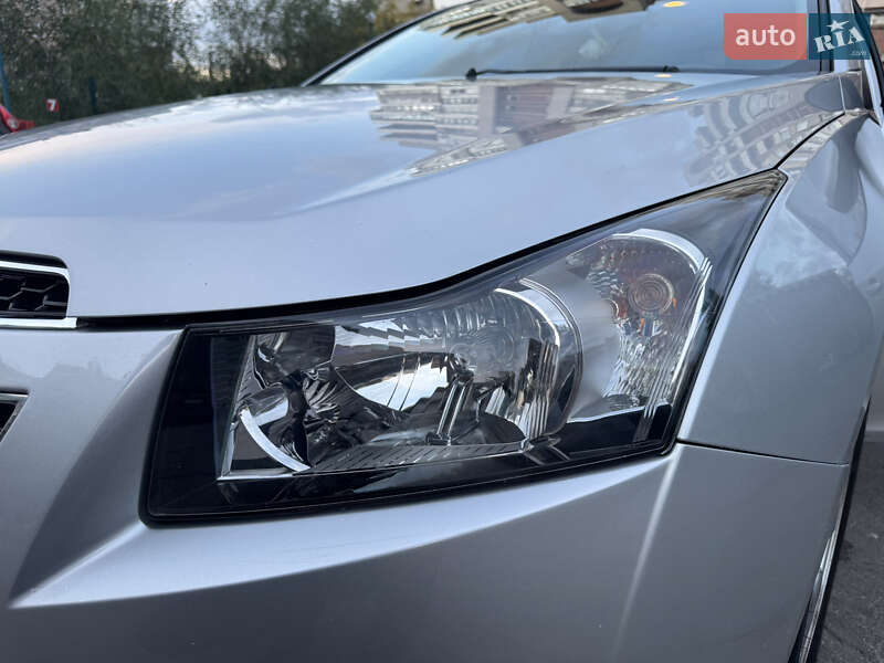 Седан Chevrolet Cruze 2012 в Запоріжжі
