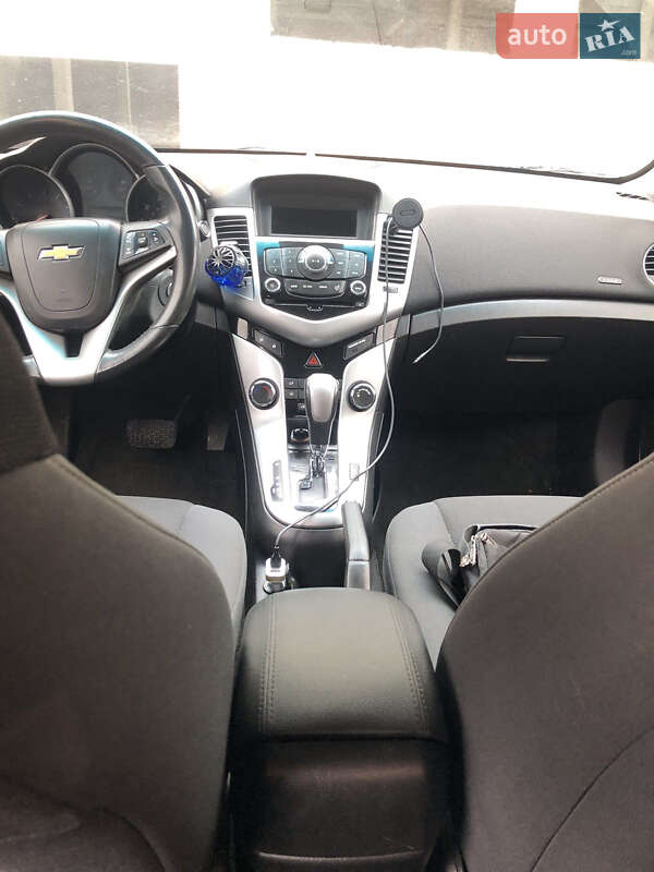 Седан Chevrolet Cruze 2010 в Тернополі фото 8 Седан Chevrolet Cruze 2010 в Тернополі