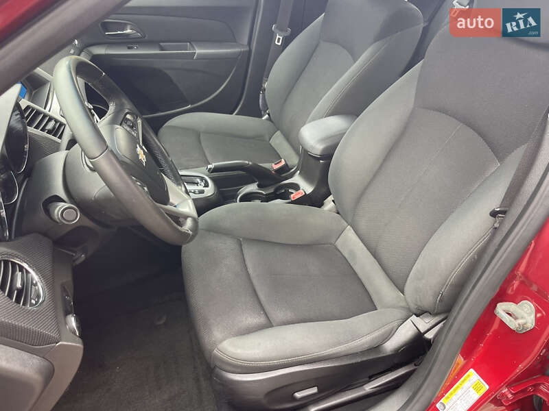 Седан Chevrolet Cruze 2011 в Ровно