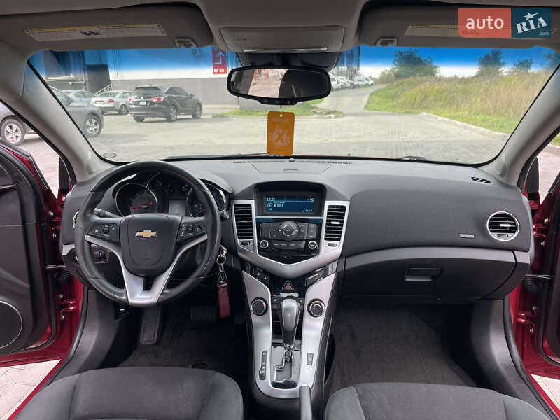 Седан Chevrolet Cruze 2011 в Ровно
