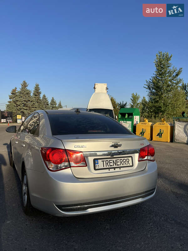 Седан Chevrolet Cruze 2014 в Софиевской Борщаговке