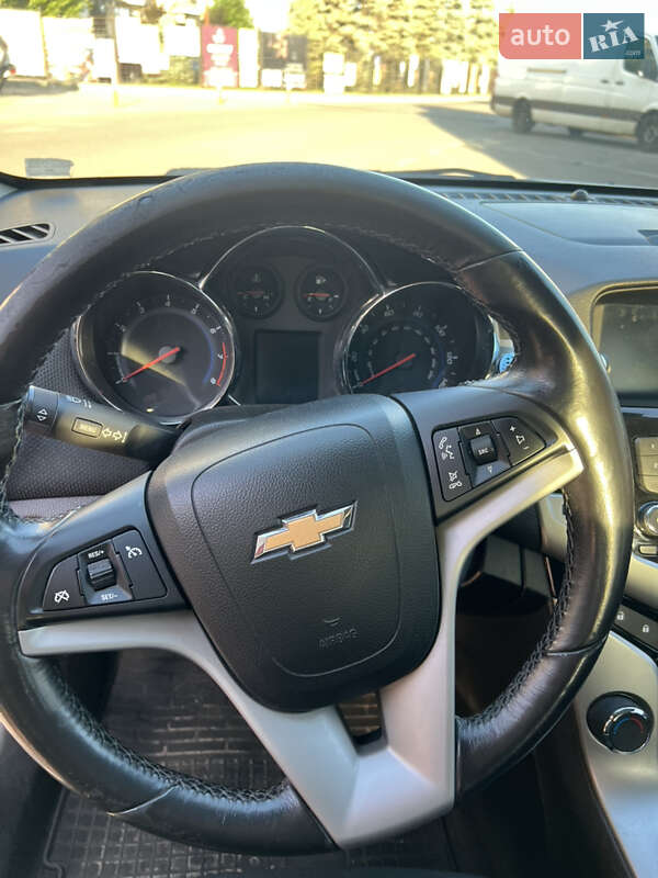 Седан Chevrolet Cruze 2014 в Софиевской Борщаговке