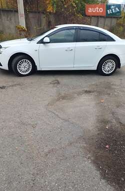 Седан Chevrolet Cruze 2010 в  фото 3 Седан Chevrolet Cruze 2010 в