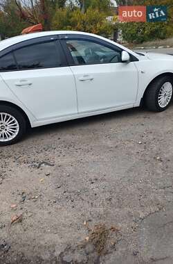 Седан Chevrolet Cruze 2010 в  фото 10 Седан Chevrolet Cruze 2010 в
