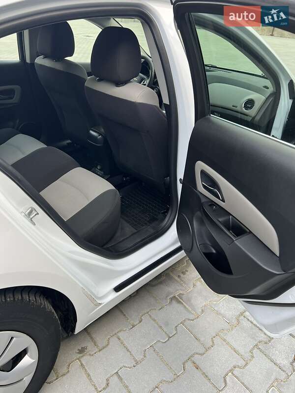 Седан Chevrolet Cruze 2012 в Тернополе