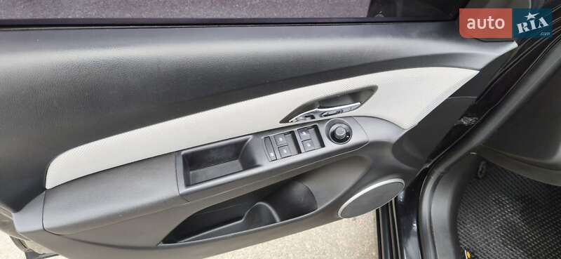 Седан Chevrolet Cruze 2010 в Броварах фото 3 Седан Chevrolet Cruze 2010 в Броварах