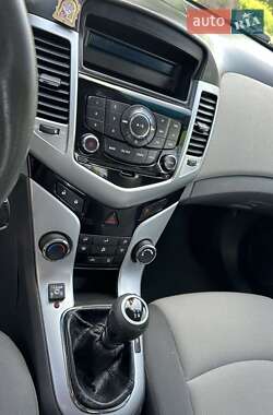 Седан Chevrolet Cruze 2009 в 