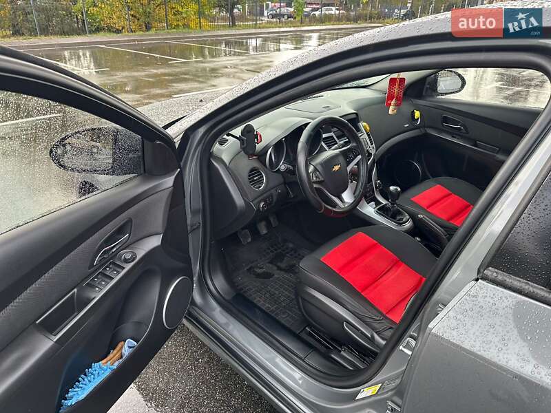 Седан Chevrolet Cruze 2012 в Киеве фото 9 Седан Chevrolet Cruze 2012 в Киеве