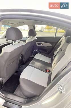 Седан Chevrolet Cruze 2011 в 