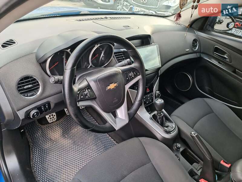 Седан Chevrolet Cruze 2011 в Харкові