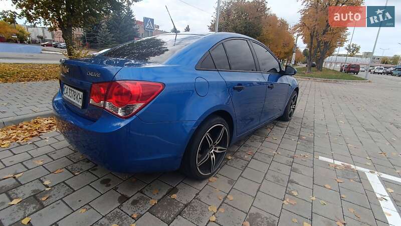 Седан Chevrolet Cruze 2009 в Черкасах
