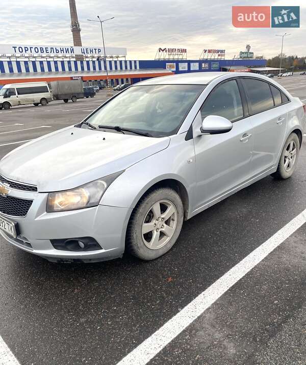 Седан Chevrolet Cruze 2012 в Львове фото 2 Седан Chevrolet Cruze 2012 в Львове