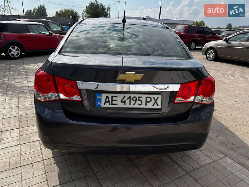 Седан Chevrolet Cruze 2014 в Днепре