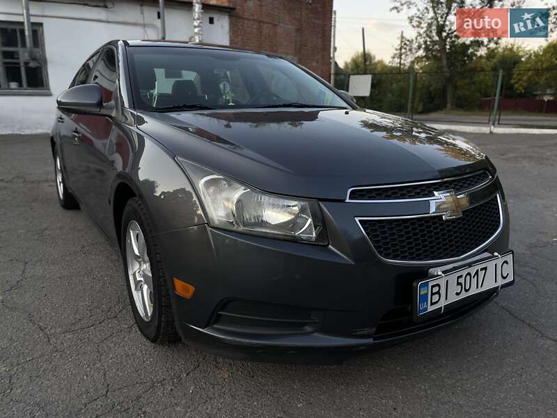 Седан Chevrolet Cruze 2013 в Полтаві