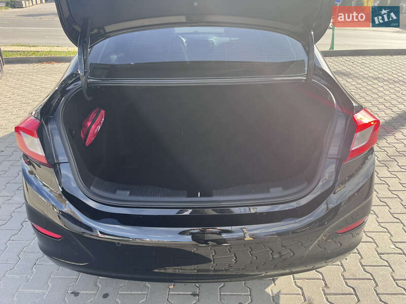 Седан Chevrolet Cruze 2018 в Черновцах