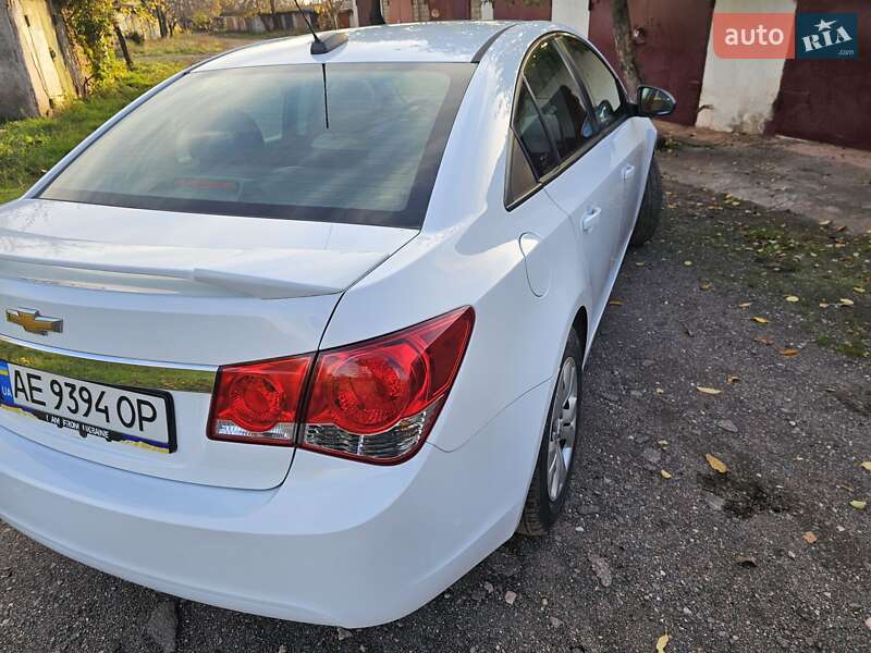 Седан Chevrolet Cruze 2015 в Кривому Розі