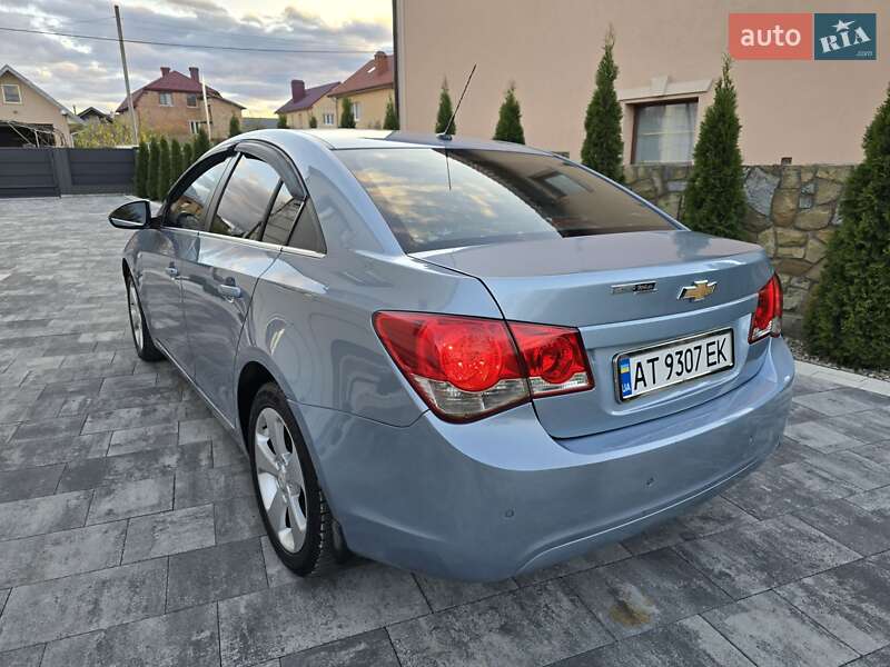 Седан Chevrolet Cruze 2011 в Ивано-Франковске