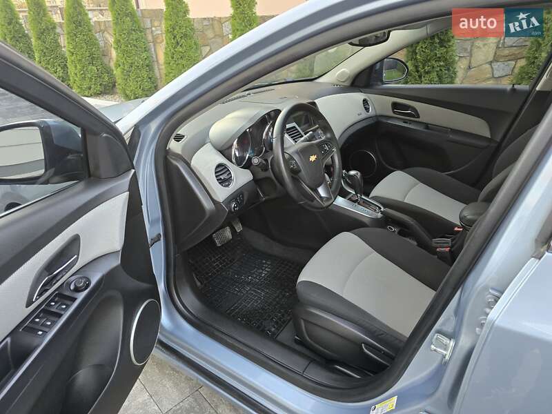 Седан Chevrolet Cruze 2011 в Ивано-Франковске
