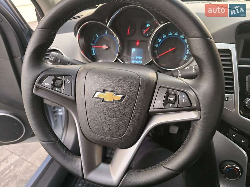 Седан Chevrolet Cruze 2011 в Ивано-Франковске