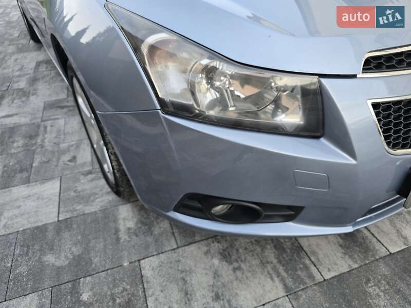 Седан Chevrolet Cruze 2011 в Ивано-Франковске