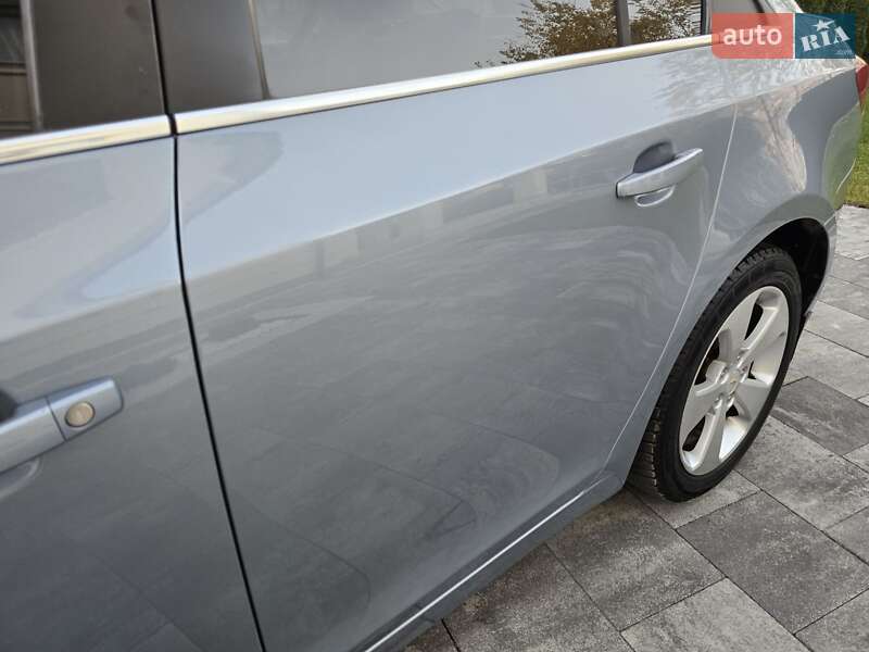 Седан Chevrolet Cruze 2011 в Ивано-Франковске