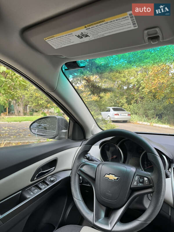 Седан Chevrolet Cruze 2014 в Одессе фото 14 Седан Chevrolet Cruze 2014 в Одессе