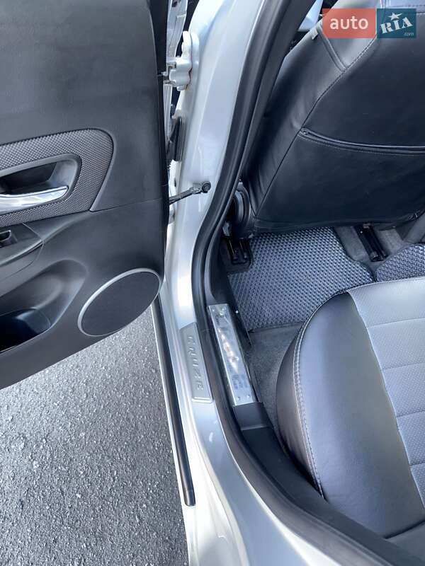 Седан Chevrolet Cruze 2011 в Днепре фото 6 Седан Chevrolet Cruze 2011 в Днепре