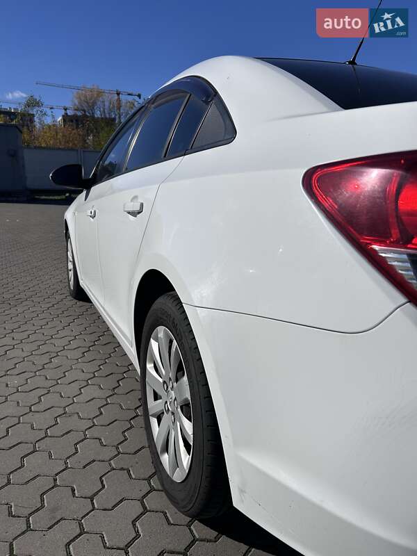 Седан Chevrolet Cruze 2012 в Киеве фото 14 Седан Chevrolet Cruze 2012 в Киеве
