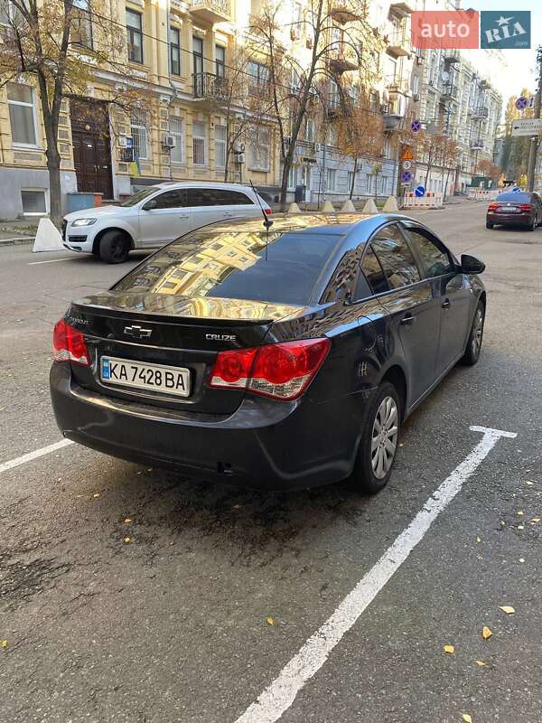Седан Chevrolet Cruze 2011 в Киеве фото 5 Седан Chevrolet Cruze 2011 в Киеве
