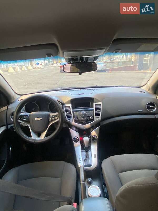 Седан Chevrolet Cruze 2011 в Киеве фото 11 Седан Chevrolet Cruze 2011 в Киеве