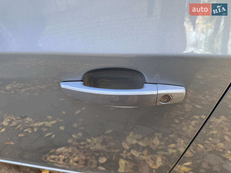 Седан Chevrolet Cruze 2010 в Покрове