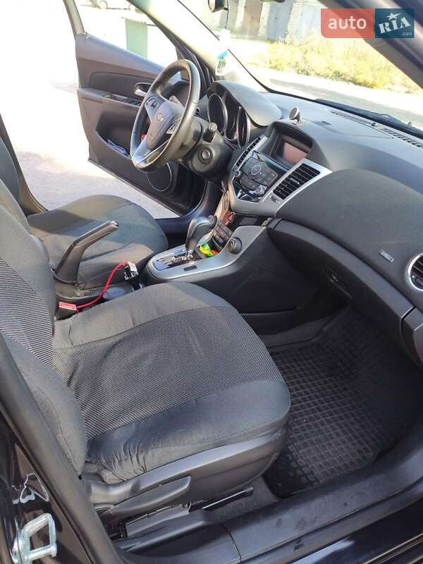 Хэтчбек Chevrolet Cruze 2011 в Чернигове фото 7 Хэтчбек Chevrolet Cruze 2011 в Чернигове