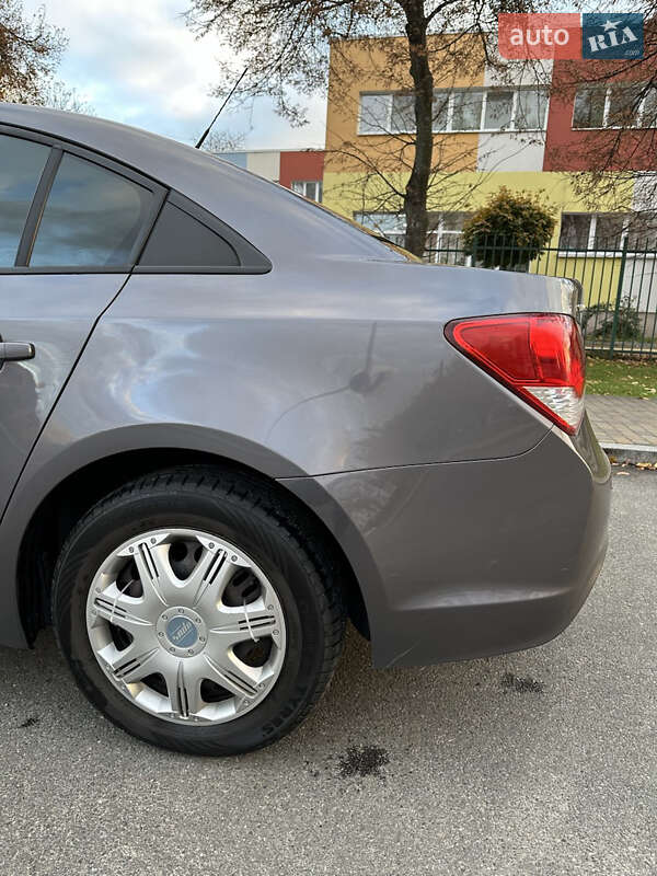 Седан Chevrolet Cruze 2014 в Киеве