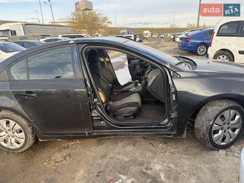 Седан Chevrolet Cruze 2015 в Киеве