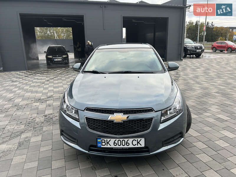 Седан Chevrolet Cruze 2012 в Полтаве