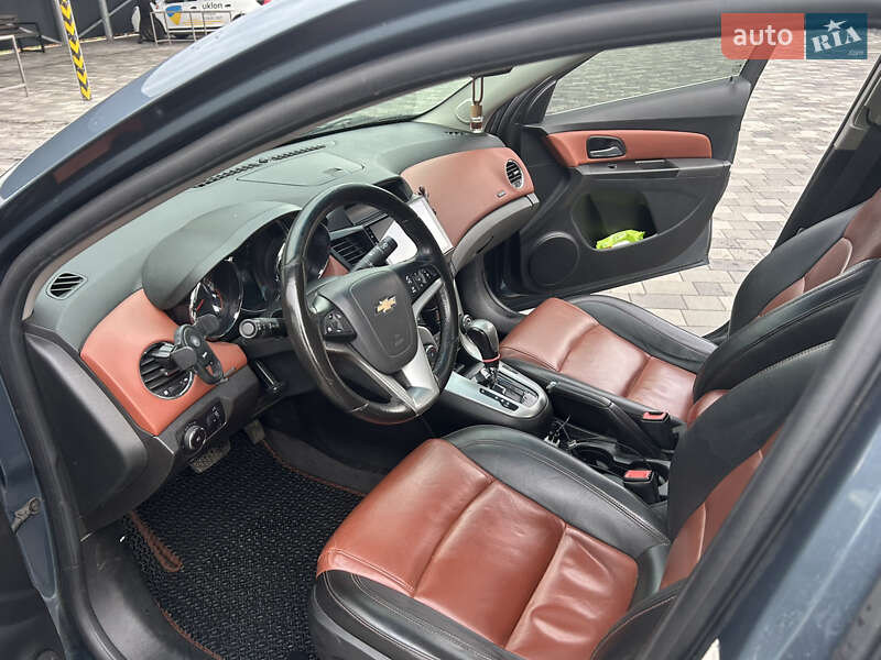 Седан Chevrolet Cruze 2012 в Полтаве