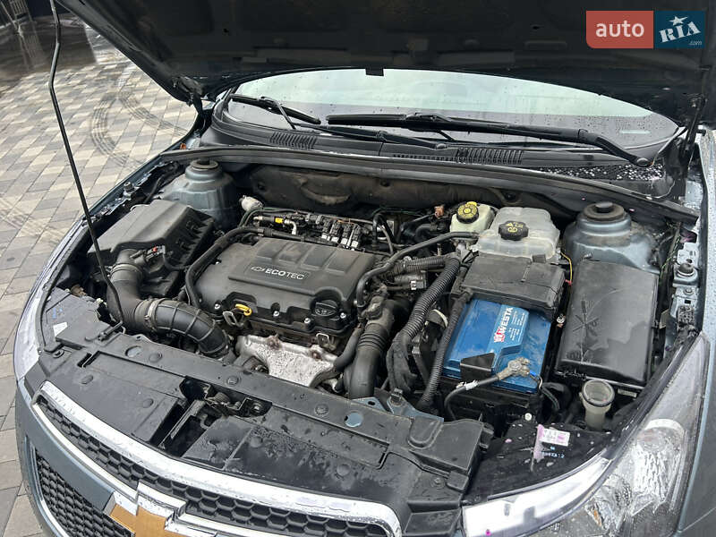 Седан Chevrolet Cruze 2012 в Полтаве