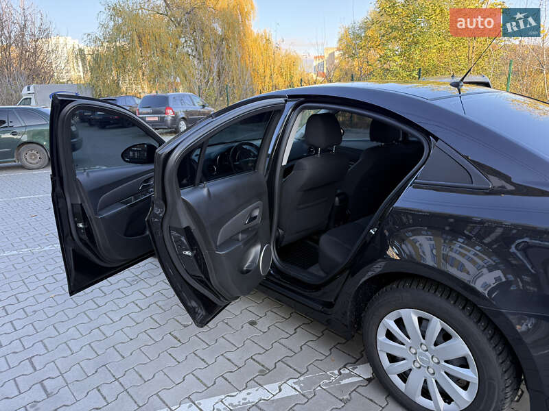 Седан Chevrolet Cruze 2014 в Луцке фото 8 Седан Chevrolet Cruze 2014 в Луцке