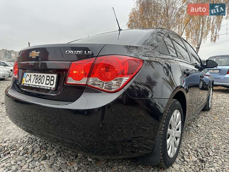 Седан Chevrolet Cruze 2010 в Смеле