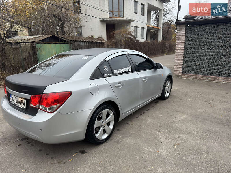 Седан Chevrolet Cruze 2009 в Киеве фото 14 Седан Chevrolet Cruze 2009 в Киеве