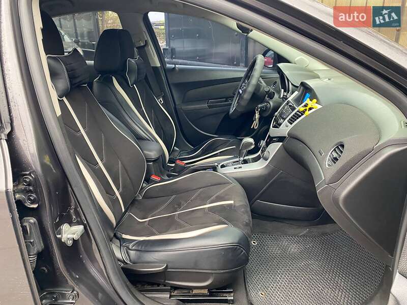 Седан Chevrolet Cruze 2013 в Києві фото 12 Седан Chevrolet Cruze 2013 в Києві