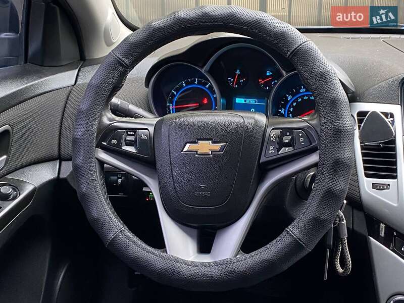 Седан Chevrolet Cruze 2013 в Києві фото 14 Седан Chevrolet Cruze 2013 в Києві