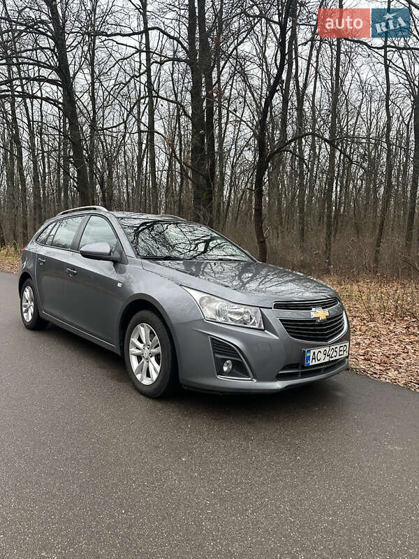 Универсал Chevrolet Cruze 2013 в Харькове фото Универсал Chevrolet Cruze 2013 в Харькове