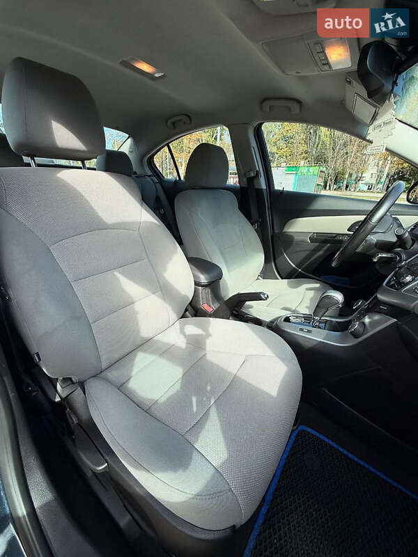 Седан Chevrolet Cruze 2014 в Запорожье