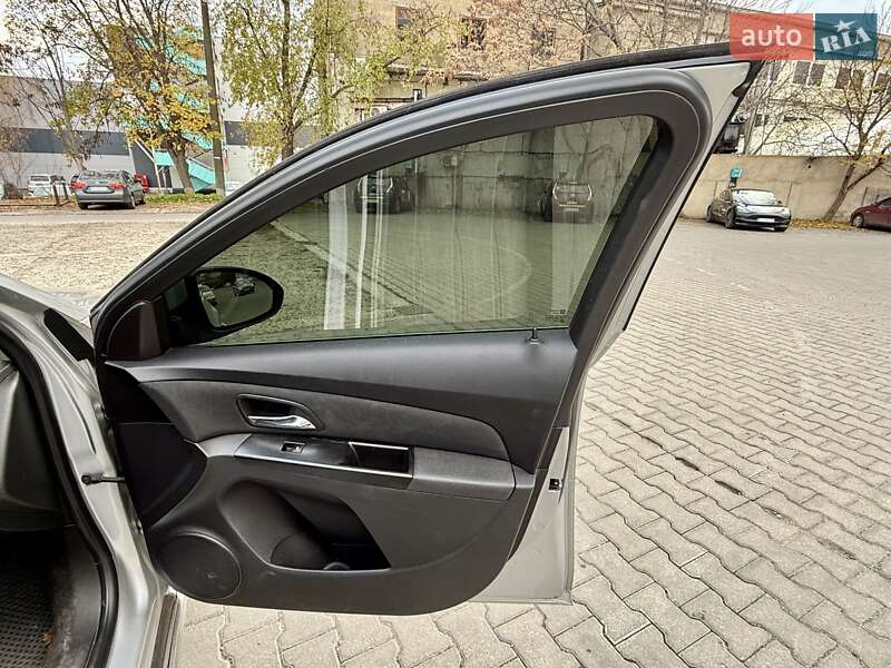 Седан Chevrolet Cruze 2014 в Одессе фото 10 Седан Chevrolet Cruze 2014 в Одессе