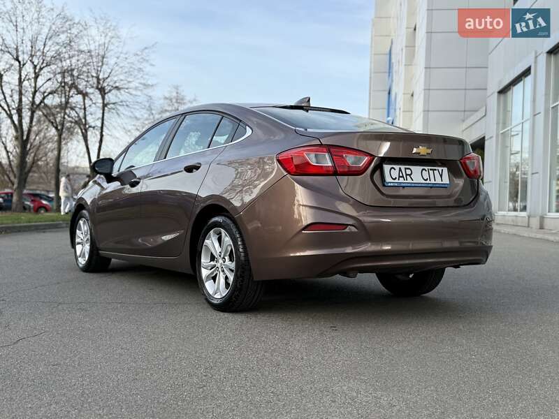Седан Chevrolet Cruze 2018 в Киеве фото 6 Седан Chevrolet Cruze 2018 в Киеве