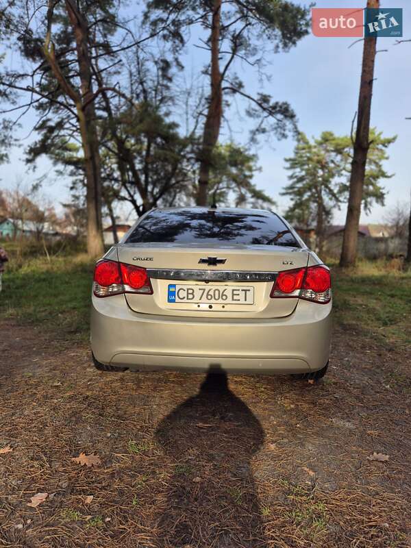 Седан Chevrolet Cruze 2013 в Чернигове